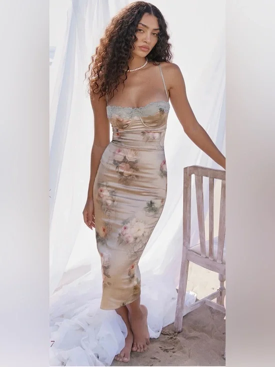 House of CB Venus Vintage Floral Midi Dress - Picture 2 of 9